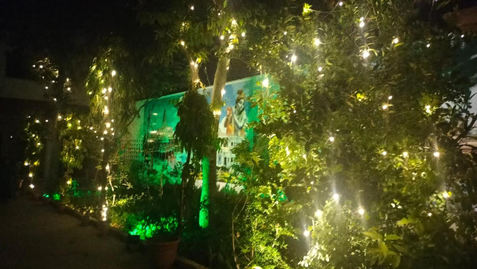 Maa Gayatri Dham Hotel วรินดาวัน ภายนอก รูปภาพ